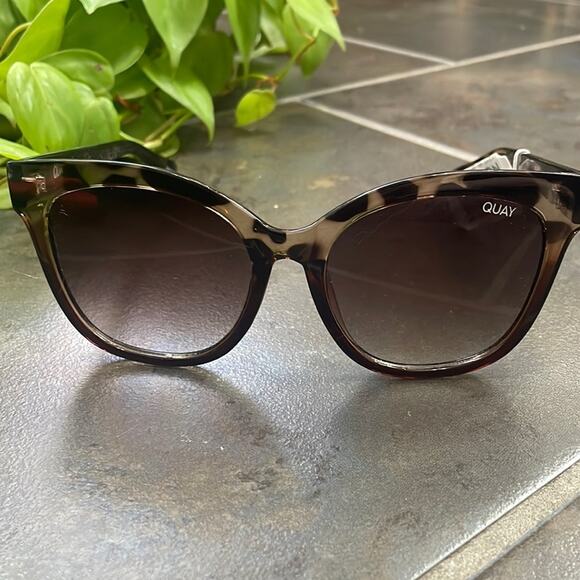 Quay It’s My Way Cat Eye‎ Tortoiseshell Gradient Sunglasses New